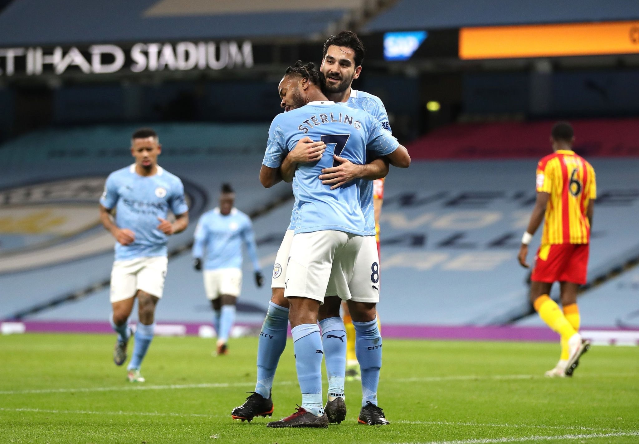 的交锋中 的交锋中